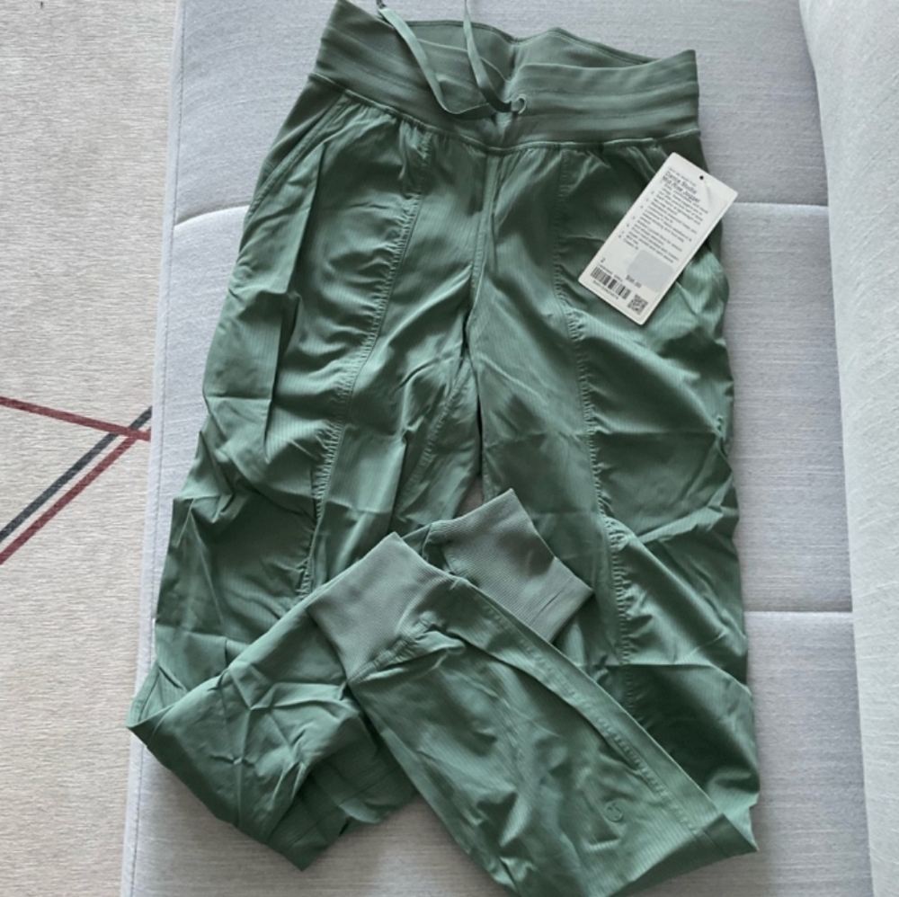 NWT Lululemon Dance Studio Jogger Full Length  size 2